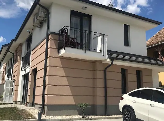 Edmond Апартаменты